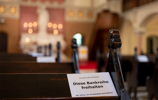 Ein Gottesdienst rührt in der Pandemie zu Tränen